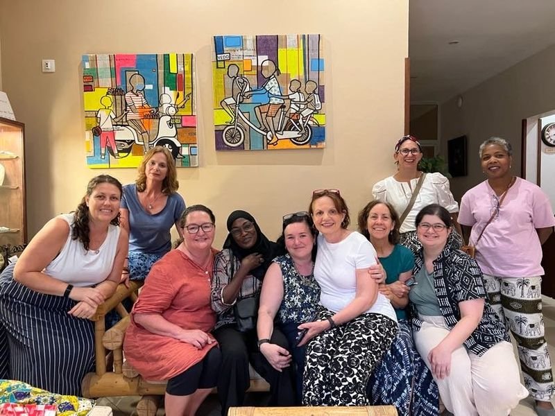 Vive l'expérience educators group photo in Senegal